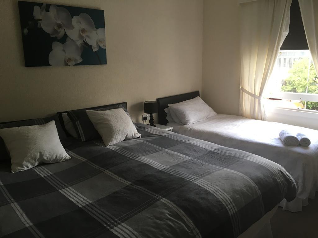 Bentons Guest House Челтнем Екстер'єр фото