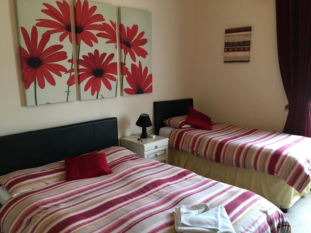 Bentons Guest House Челтнем Екстер'єр фото